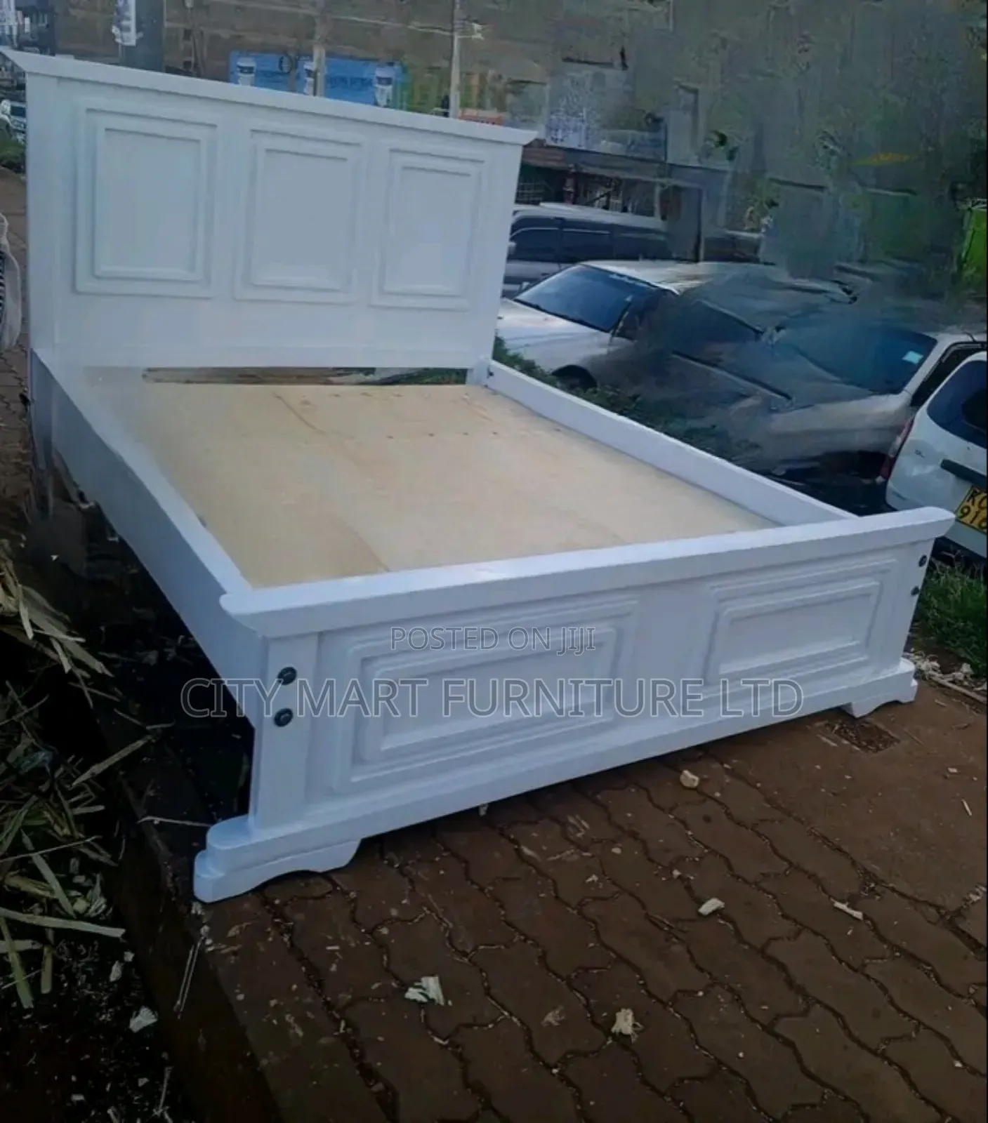 Distinc-Quality Board Beds