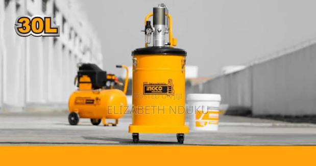 Operation Refining Air Grease Lubricator - main view