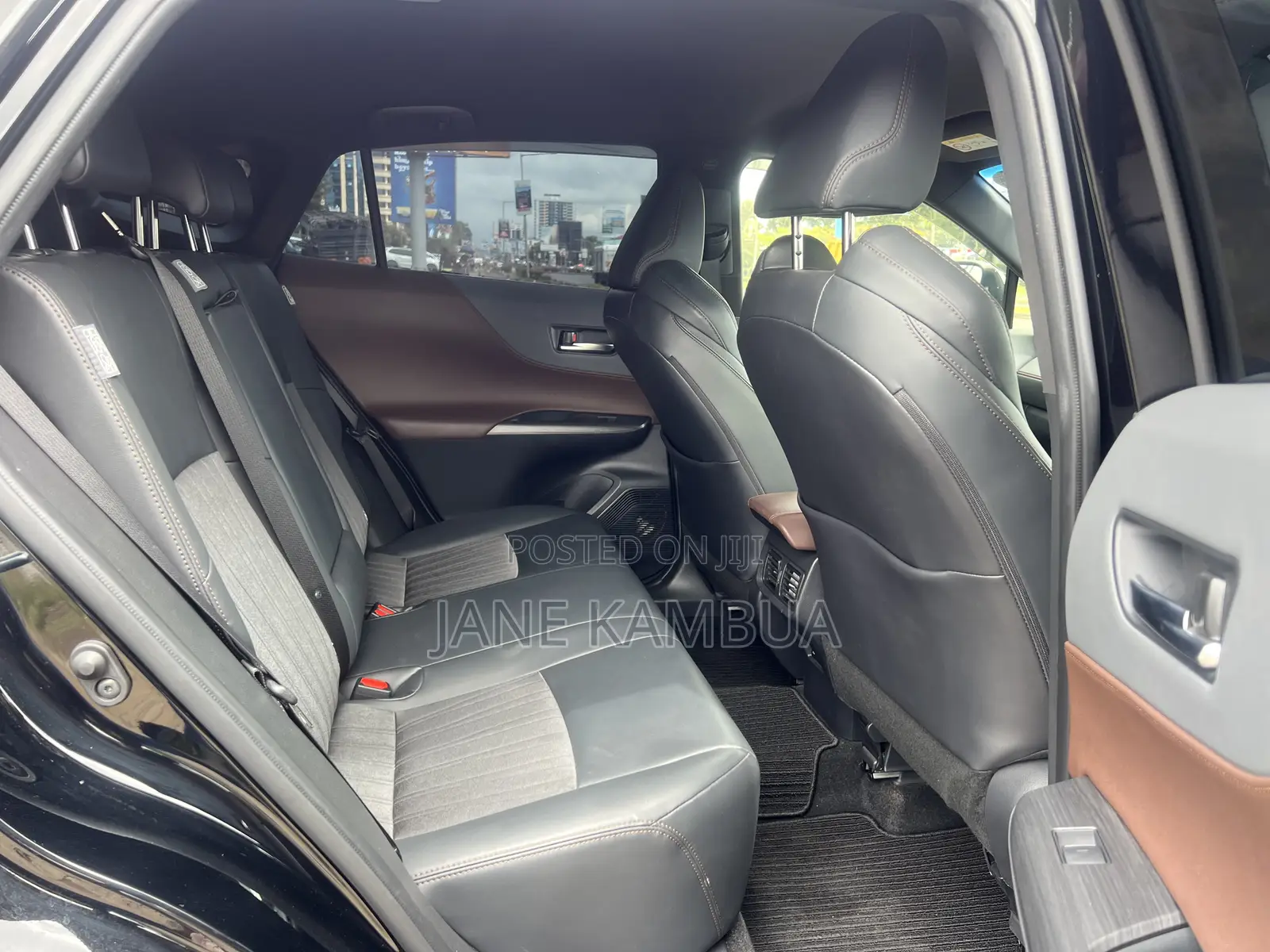 Toyota Harrier 2.0 2020 Black