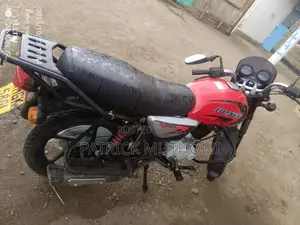 Bajaj Boxer 2024 Red