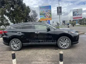 Toyota Harrier 2.0 2020 Black