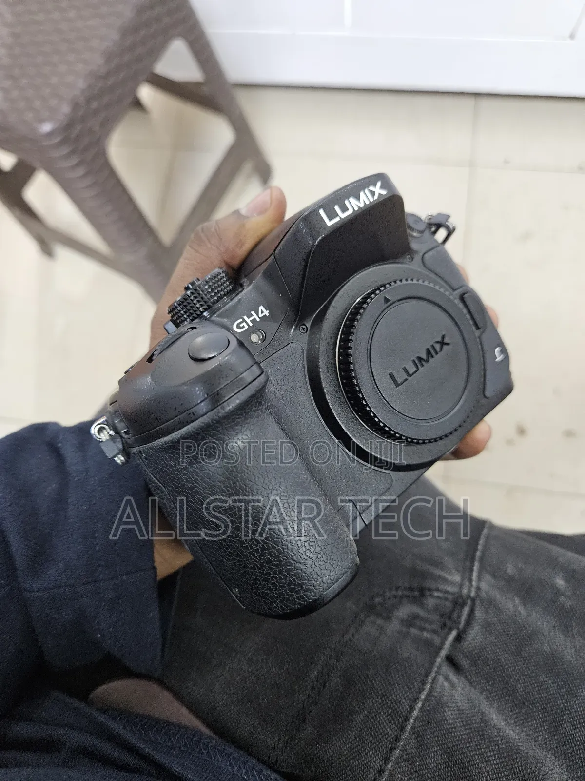 Panasonic Lumix DMC-Gh4 Mirrorless Micro Four Thirds Digital Camera