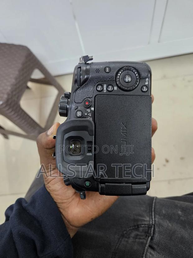 Panasonic Lumix DMC-Gh4 Mirrorless Micro Four Thirds Digital Camera - thumbnail 4