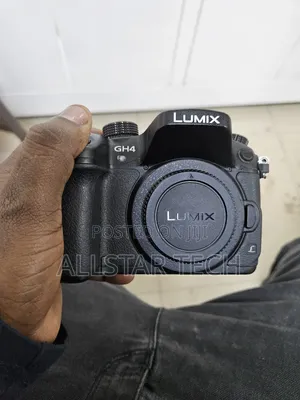 Panasonic Lumix DMC-Gh4 Mirrorless Micro Four Thirds Digital Camera