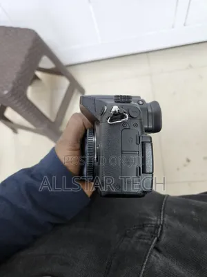 Panasonic Lumix DMC-Gh4 Mirrorless Micro Four Thirds Digital Camera