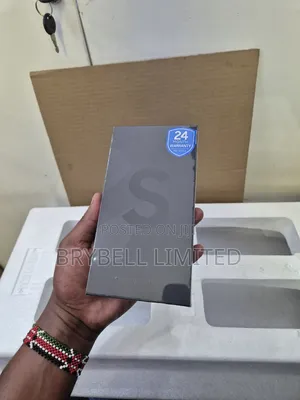 New Samsung Galaxy S22 Ultra 5G 256 GB Green