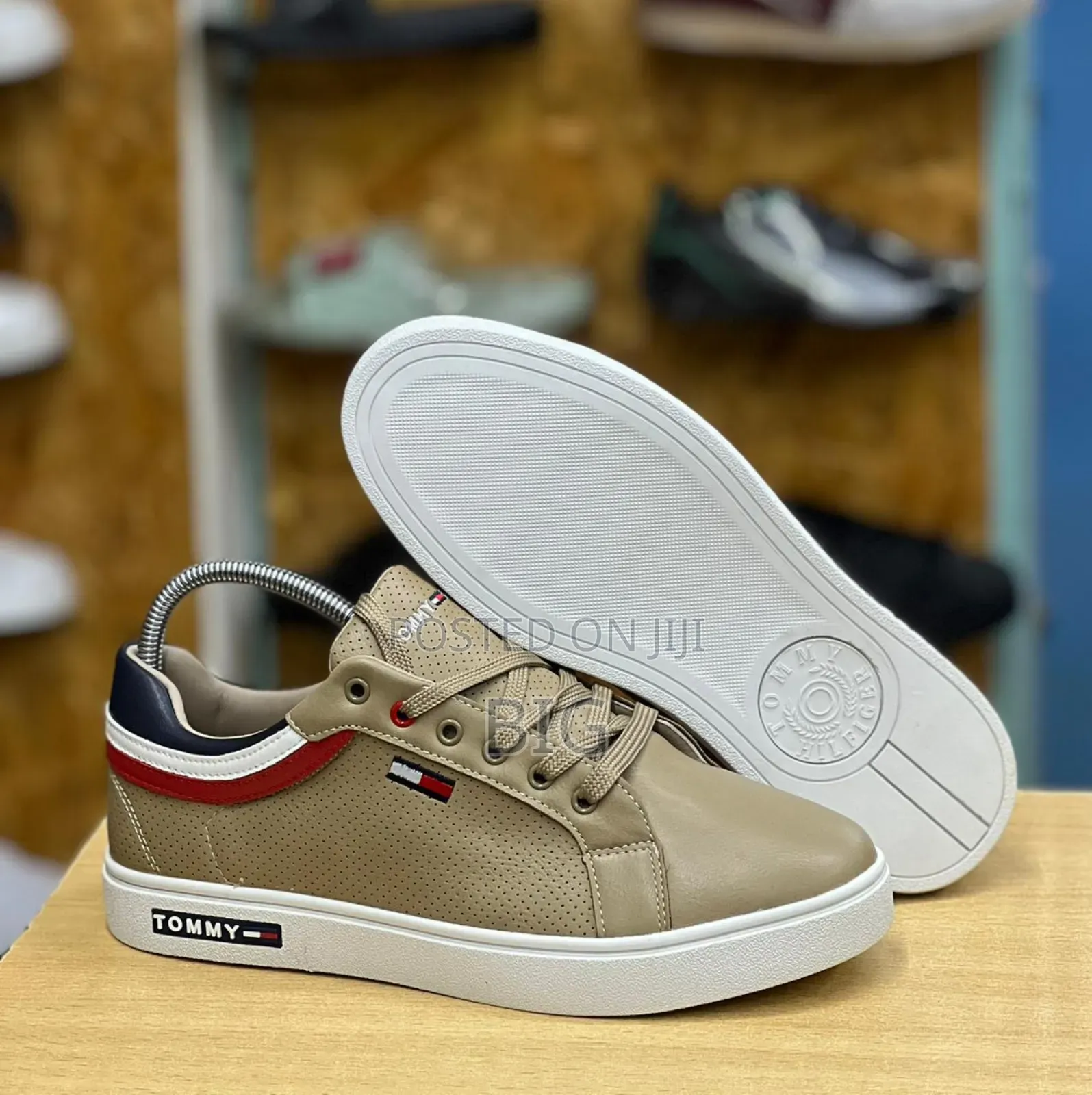 Tommy Hilfinger Casuals