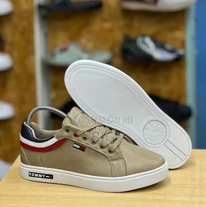 Tommy Hilfinger Casuals