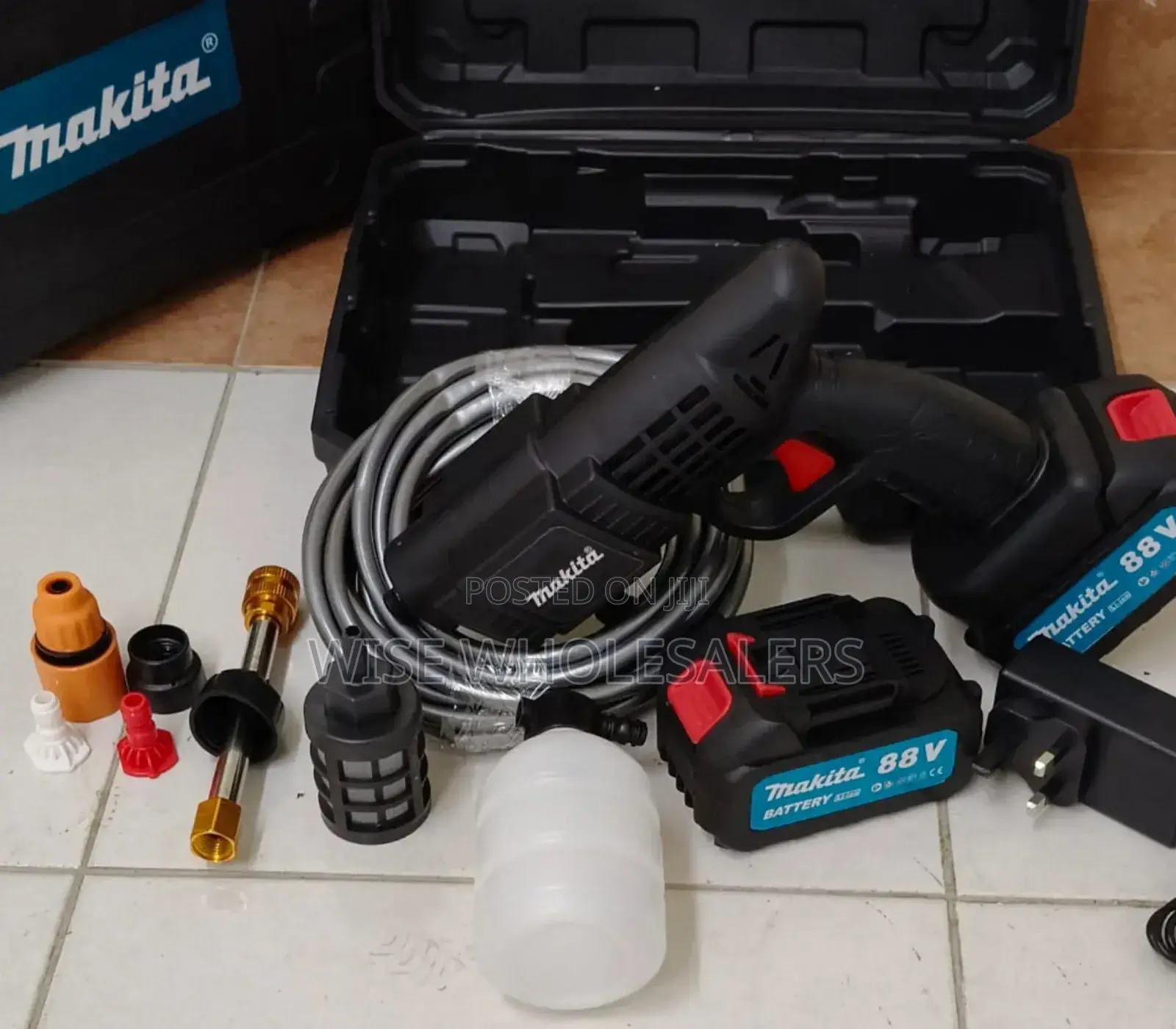 Makita Cordless Pressure Washer