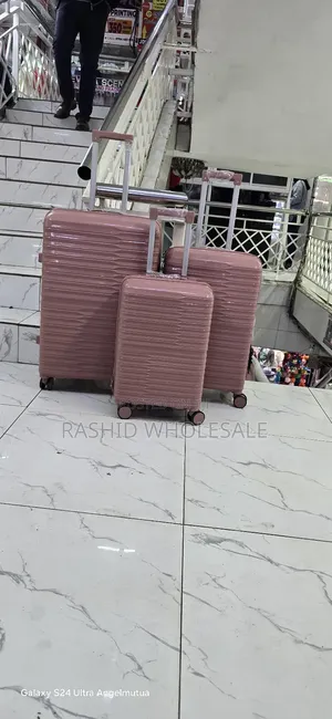 Colour Black, 3in1 Unbreakable Rubber Suitcase. 3pcs.