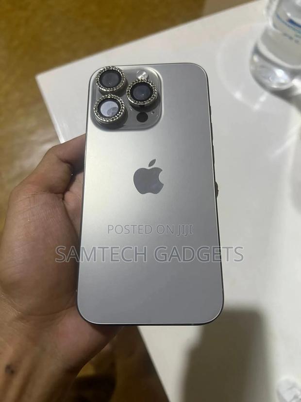 Apple iPhone 15 Pro 128 GB Silver - thumbnail 5