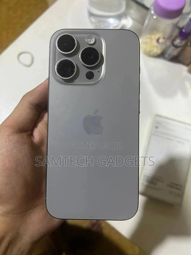 Apple iPhone 15 Pro 128 GB Silver - thumbnail 9
