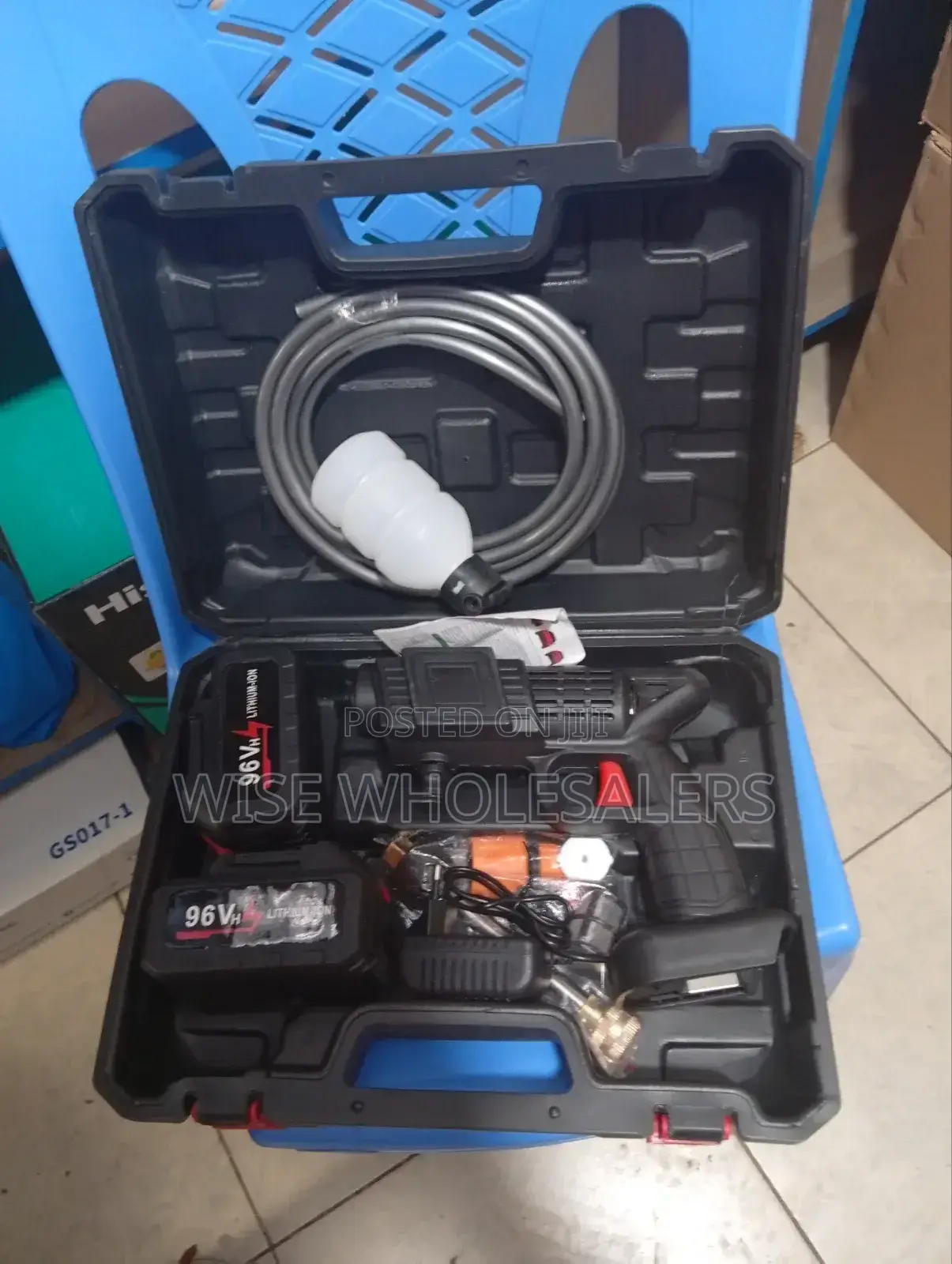 Cordless High-Pressure Washer,96 V