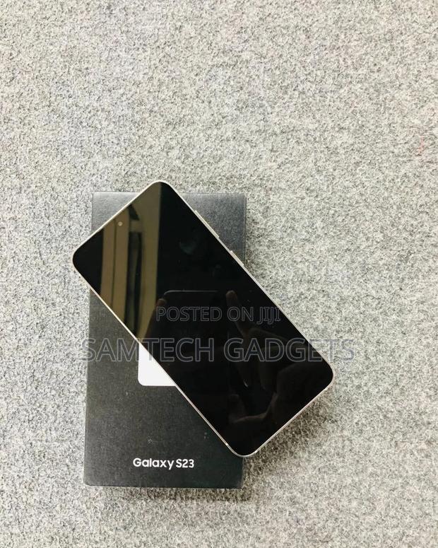 Samsung Galaxy S23 128 GB Gold - thumbnail 6