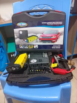 Portable Car Jump Starter Kit. √°°