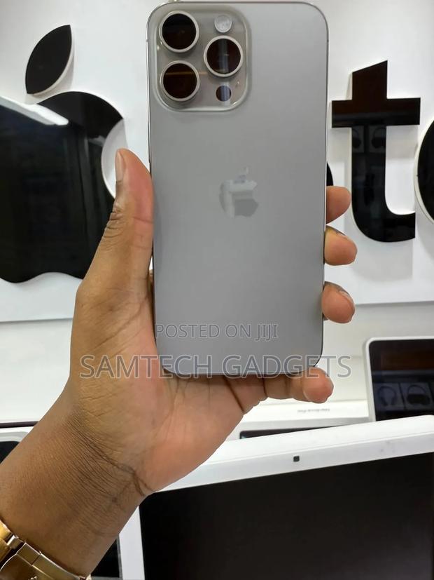 Apple iPhone 15 Pro Max 512 GB Silver - thumbnail 5