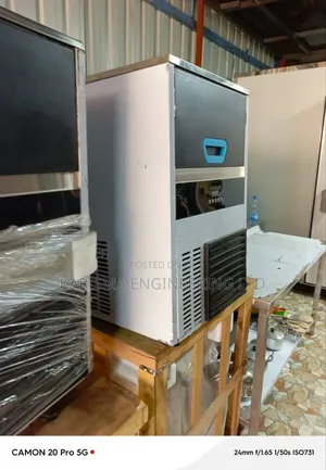 Ice Cube Maker