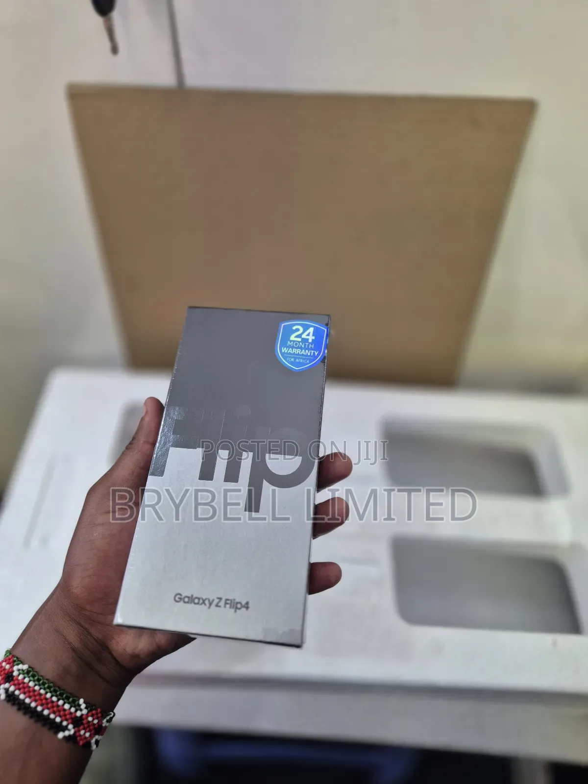 New Samsung Galaxy Z Flip4 256 GB Purple