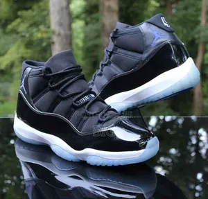 Jordan 11 Sneakers