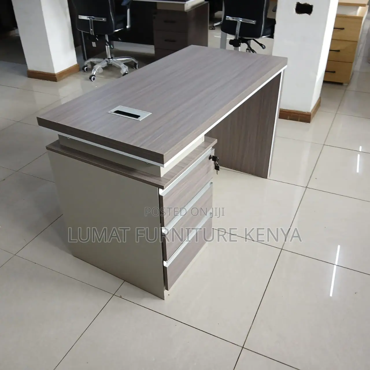 1.2m Professional Work Desk