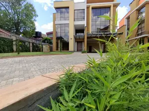 5bdrm Villa in Lavington for sale