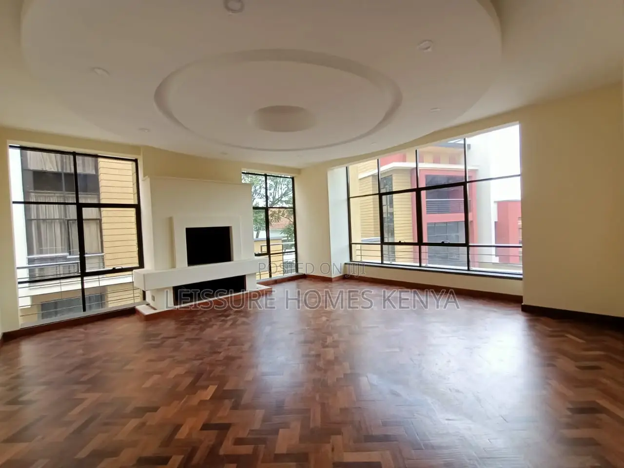 5bdrm Villa in Lavington for sale