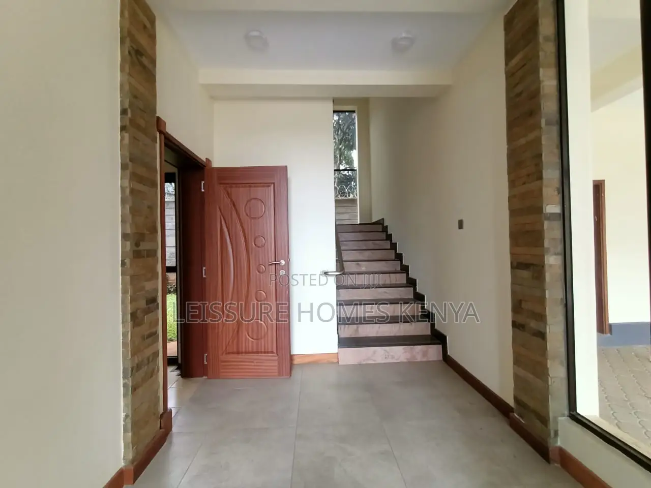5bdrm Villa in Lavington for sale