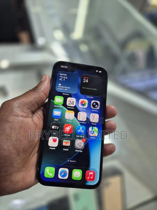 Apple iPhone 13 128 GB Black - thumbnail 4