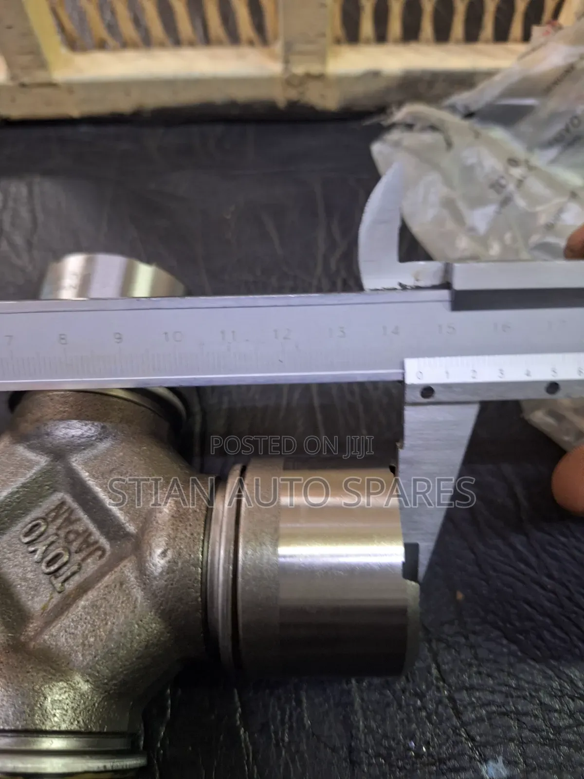 Hino 500/700 Universal Joints or Cross Bearing