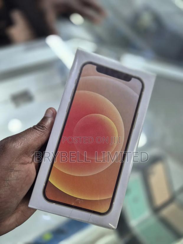 New Apple iPhone 12 128 GB White - main view