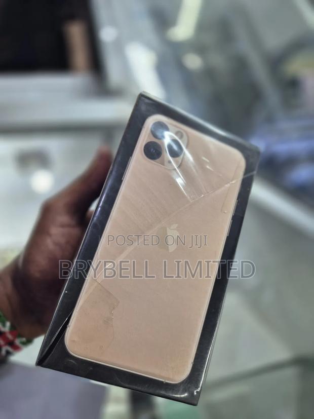 New Apple iPhone 11 Pro Max 256 GB Gold - thumbnail 3