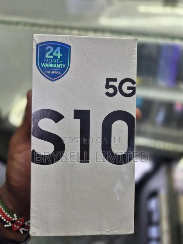 New Samsung Galaxy S10 5G 256 GB Black - thumbnail 3