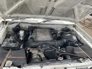Toyota Land Cruiser Prado 2000 White