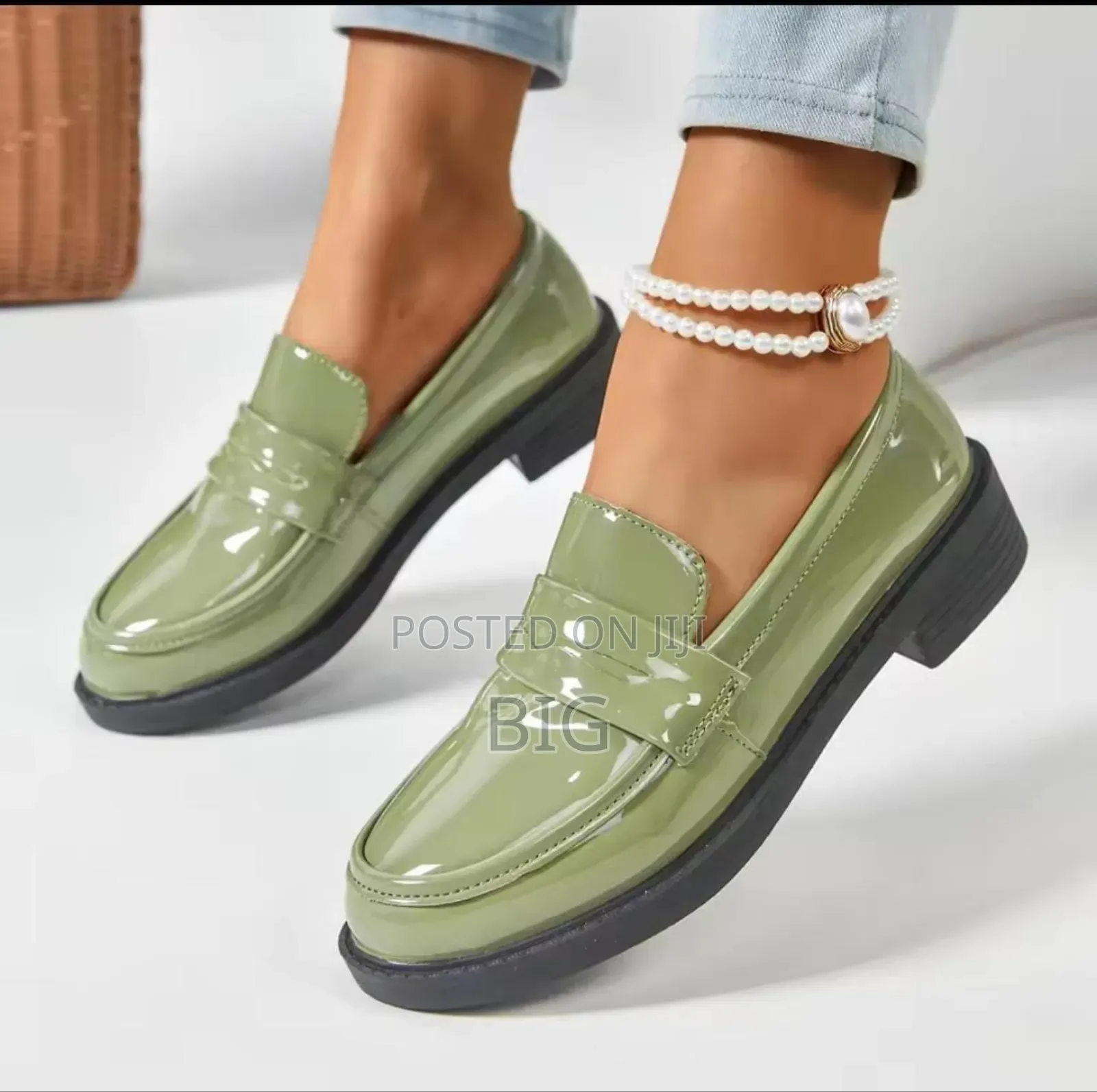 Classic Wetlook Brogues