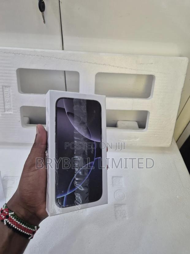 New Apple iPhone 16 Pro Max 256 GB Black - thumbnail 3