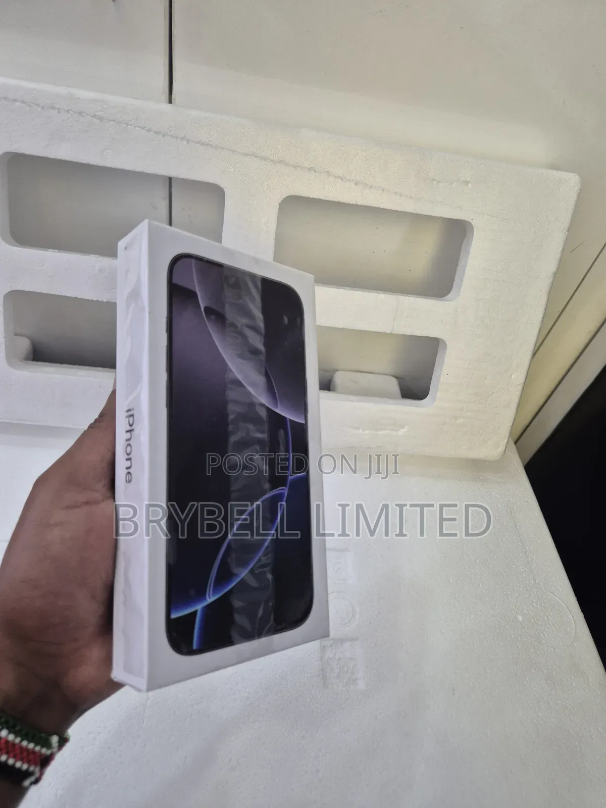 New Apple iPhone 16 Pro Max 256 GB Black