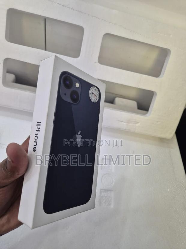 New Apple iPhone 13 128 GB Black - thumbnail 3