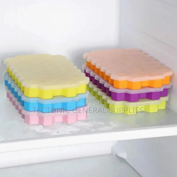 *Reusable Honeycomb Silicone Ice Cube Mould - thumbnail 3