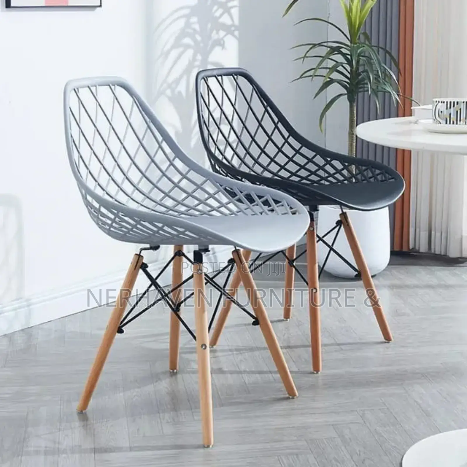 Stylish Eames Chair – Scandinavian Minimalist Look