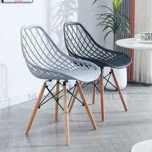Stylish Eames Chair – Scandinavian Minimalist Look