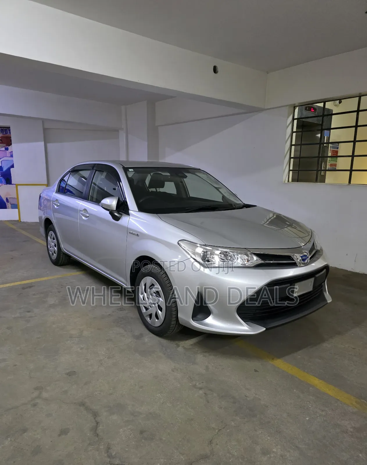 Toyota Axio 1.5 Hybrid 2WD 2018 Silver