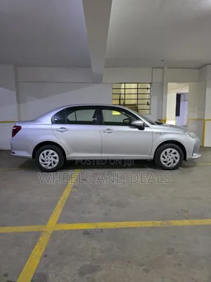 Toyota Axio 1.5 Hybrid 2WD 2018 Silver