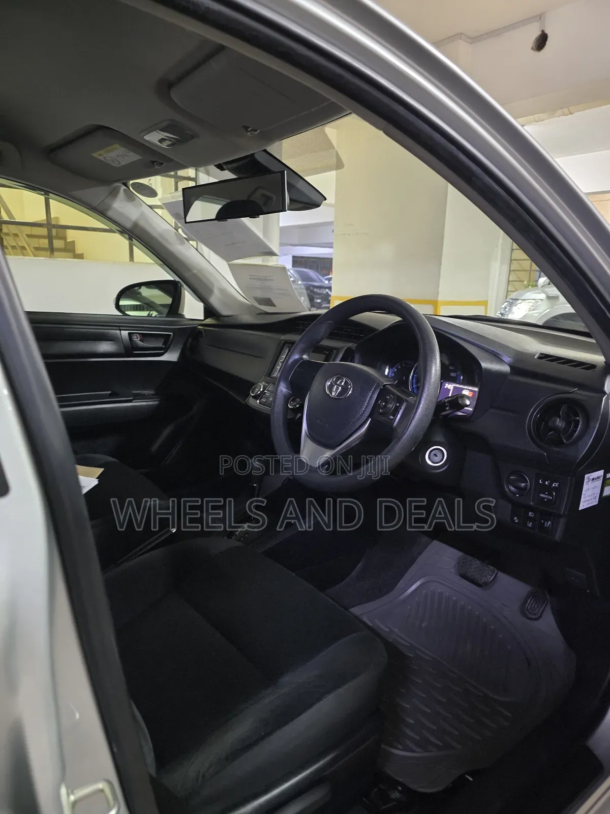 Toyota Axio 1.5 Hybrid 2WD 2018 Silver