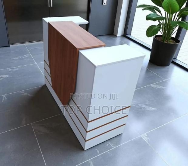 Front Office Receptionist Desk