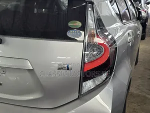 Toyota Aqua 2019 Silver