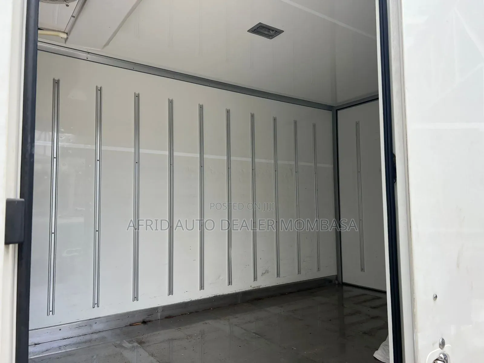Toyota Dyna Freezer Body