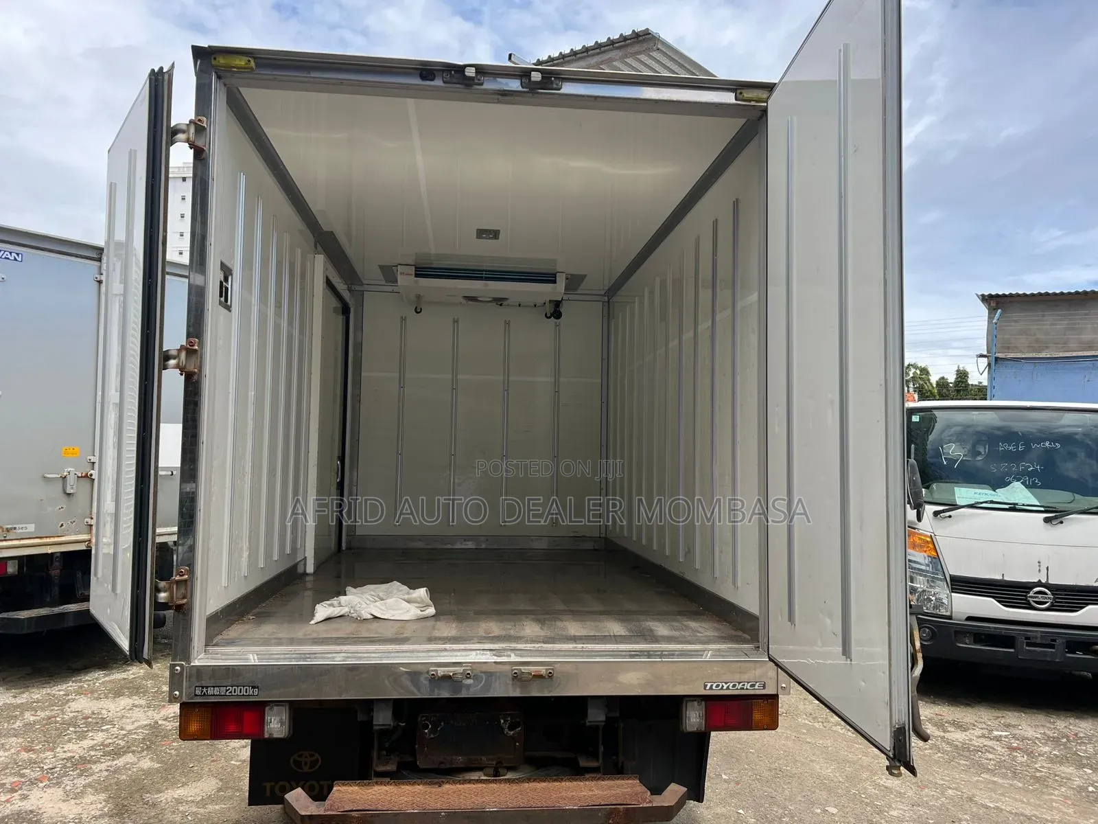 Toyota Dyna Freezer Body