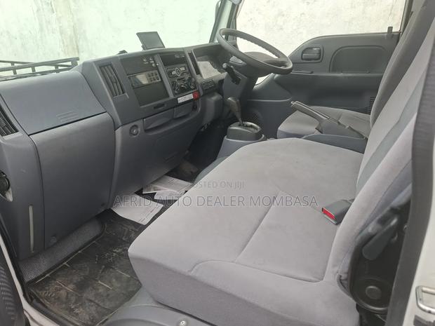 Isuzu Elf Freezer Body - thumbnail 2
