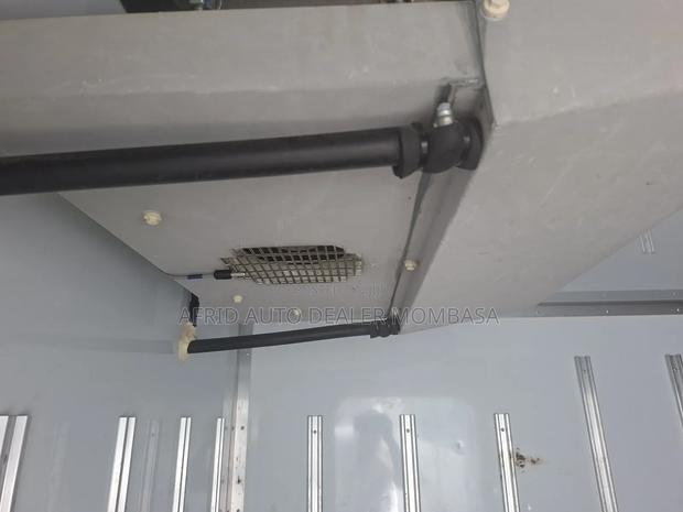 Isuzu Elf Freezer Body - thumbnail 7