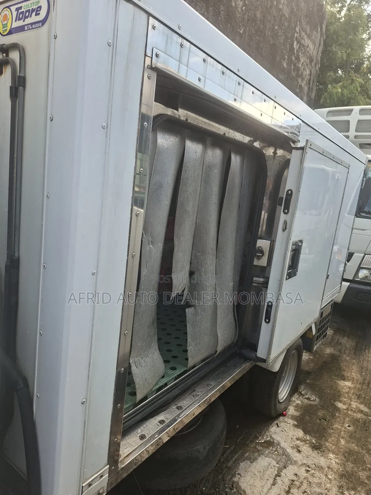 Isuzu Elf Freezer Body